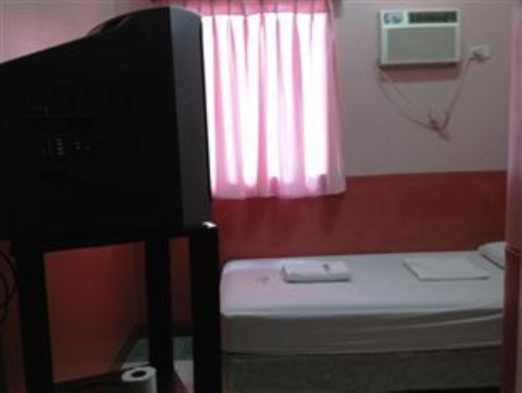 Gv Hotel - Camiguin Mambajao Exteriör bild